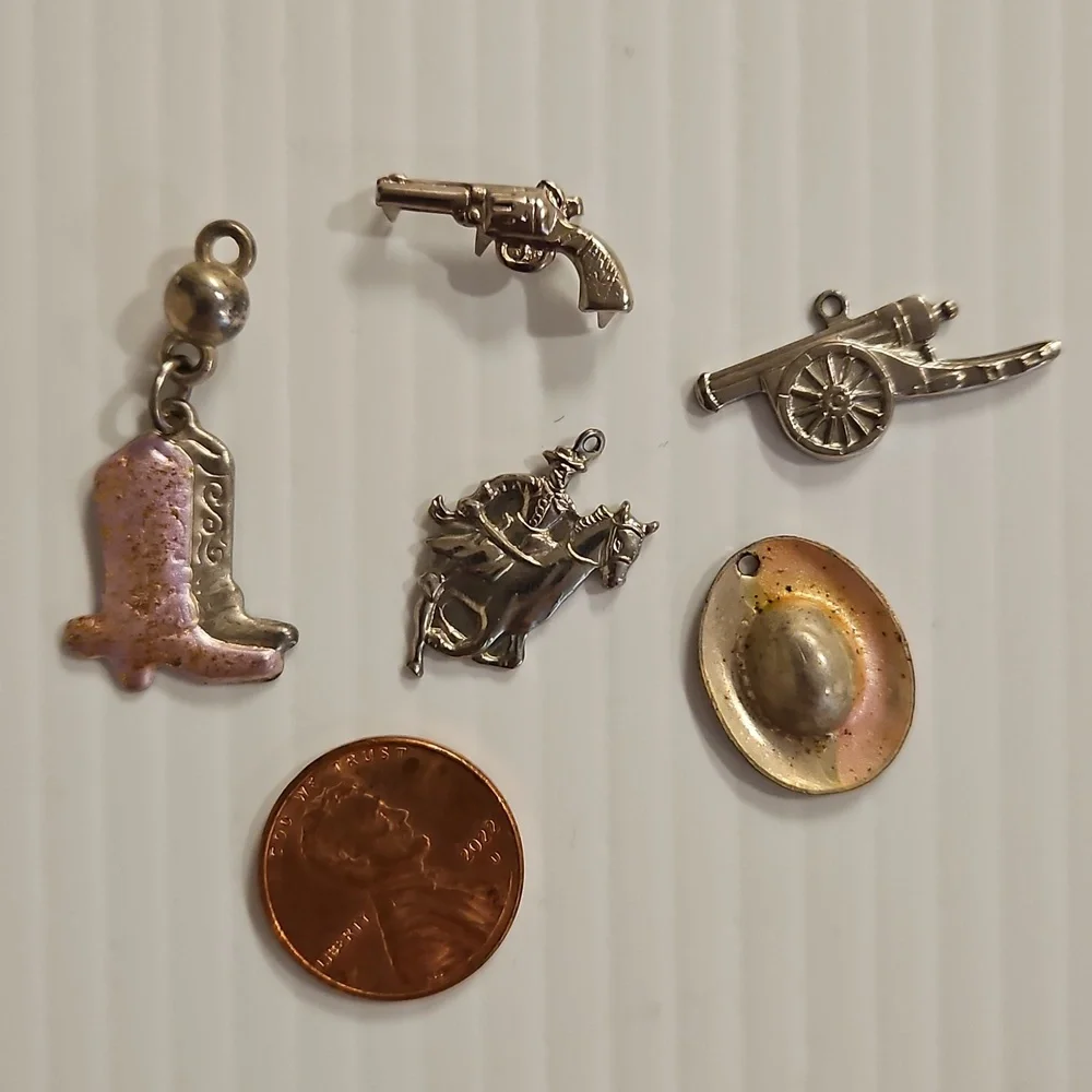 Lots of Western themed crafting brads charms and More silver blue gold - Picture 4 of 14